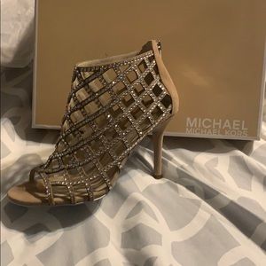 Michael Kors Yvonne boot heals